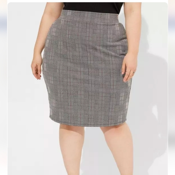 Torrid At The Knee Double Knit plaid jacquard Pencil Skirt Size 2x NWT - Picture 2 of 9